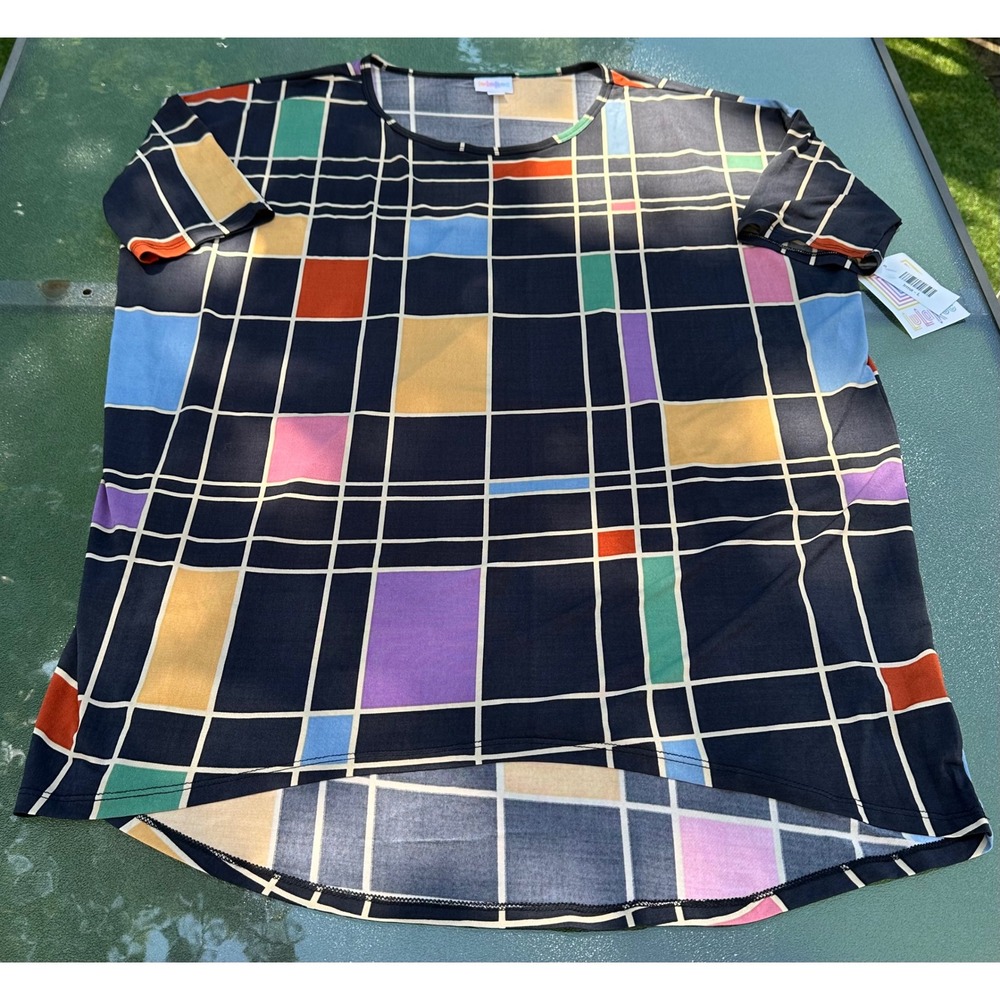 LuLaRoe Irma Tunic Top Womens Large Short Sleeve Geometric Grid High Low NEW